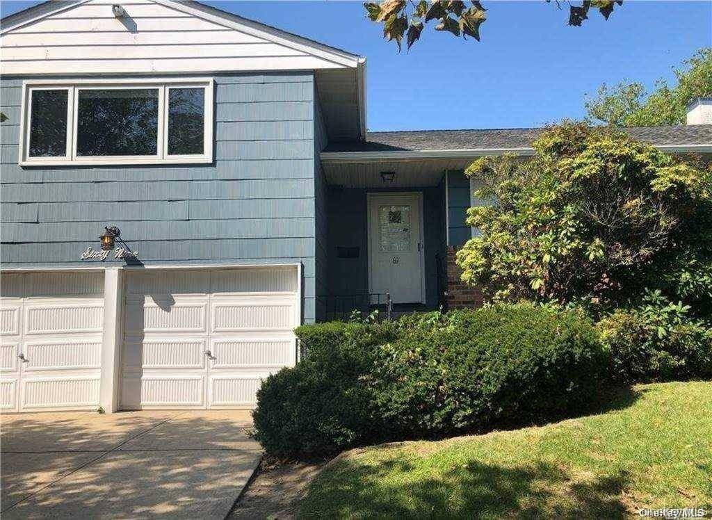 69 Tioga AVE, Atlantic Beach, NY 11509