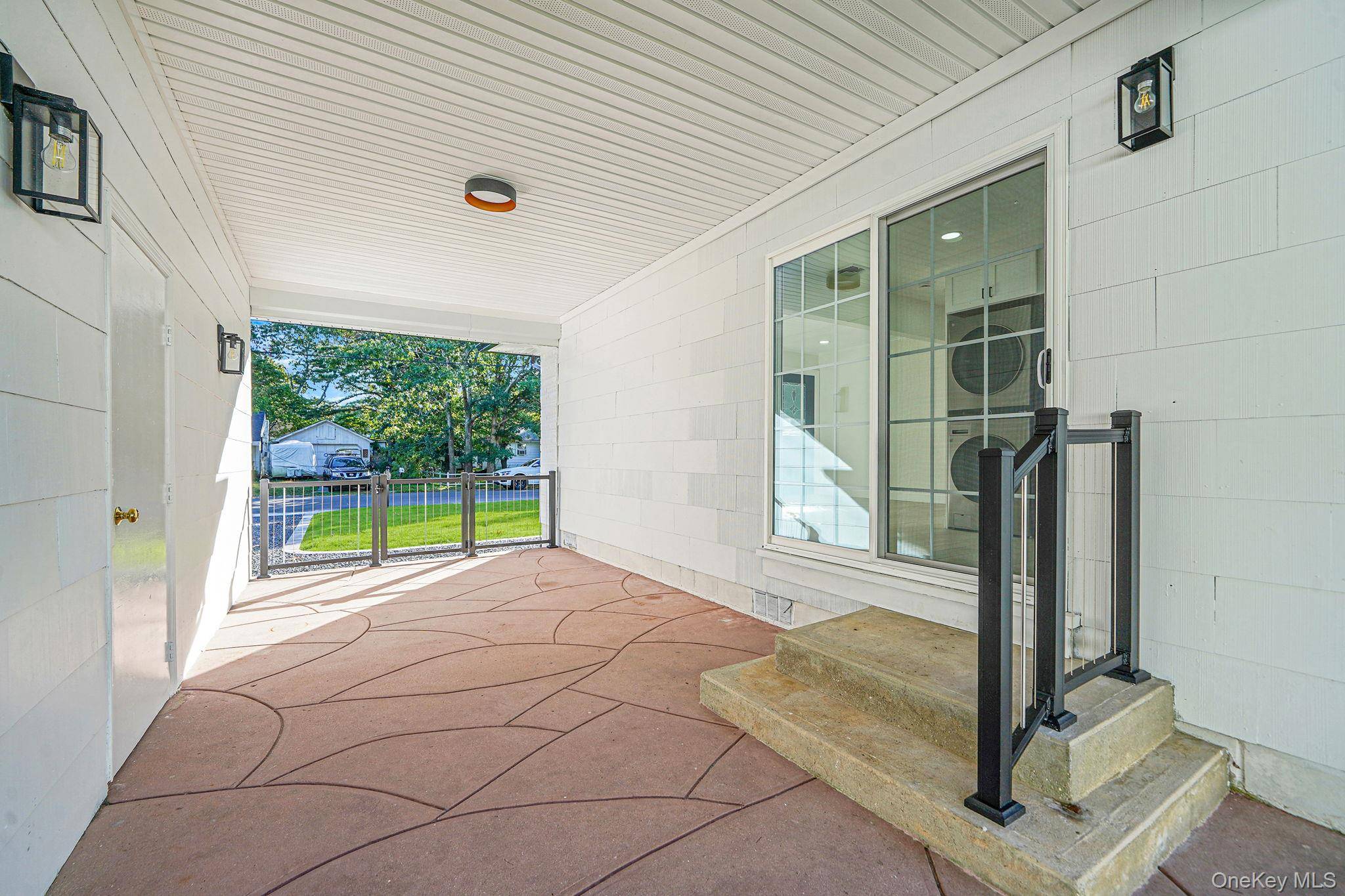 93 Royal AVE, Flanders, NY 11901