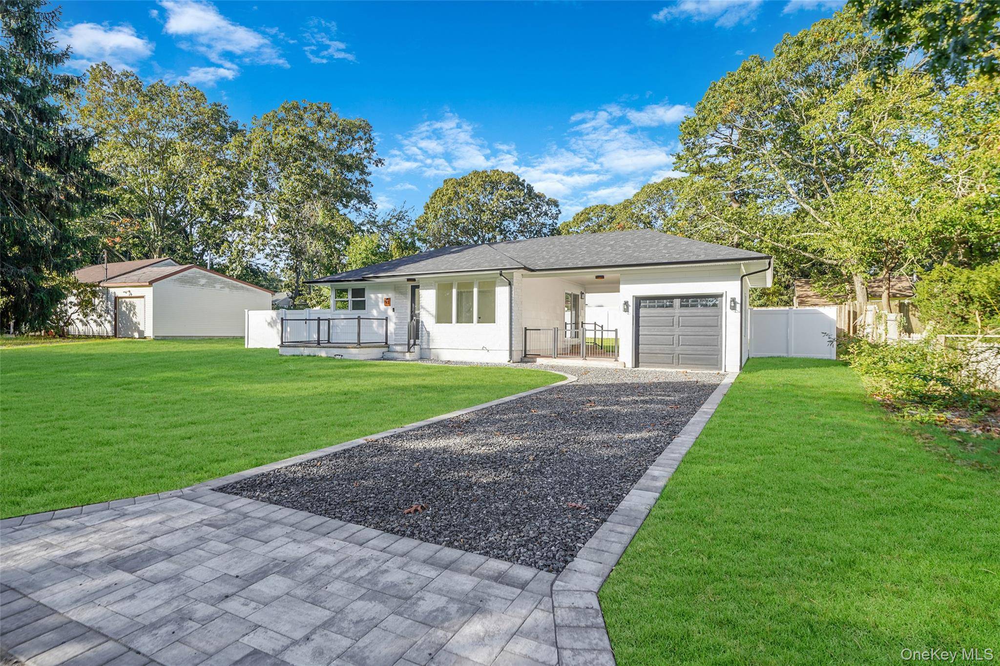 93 Royal AVE, Flanders, NY 11901