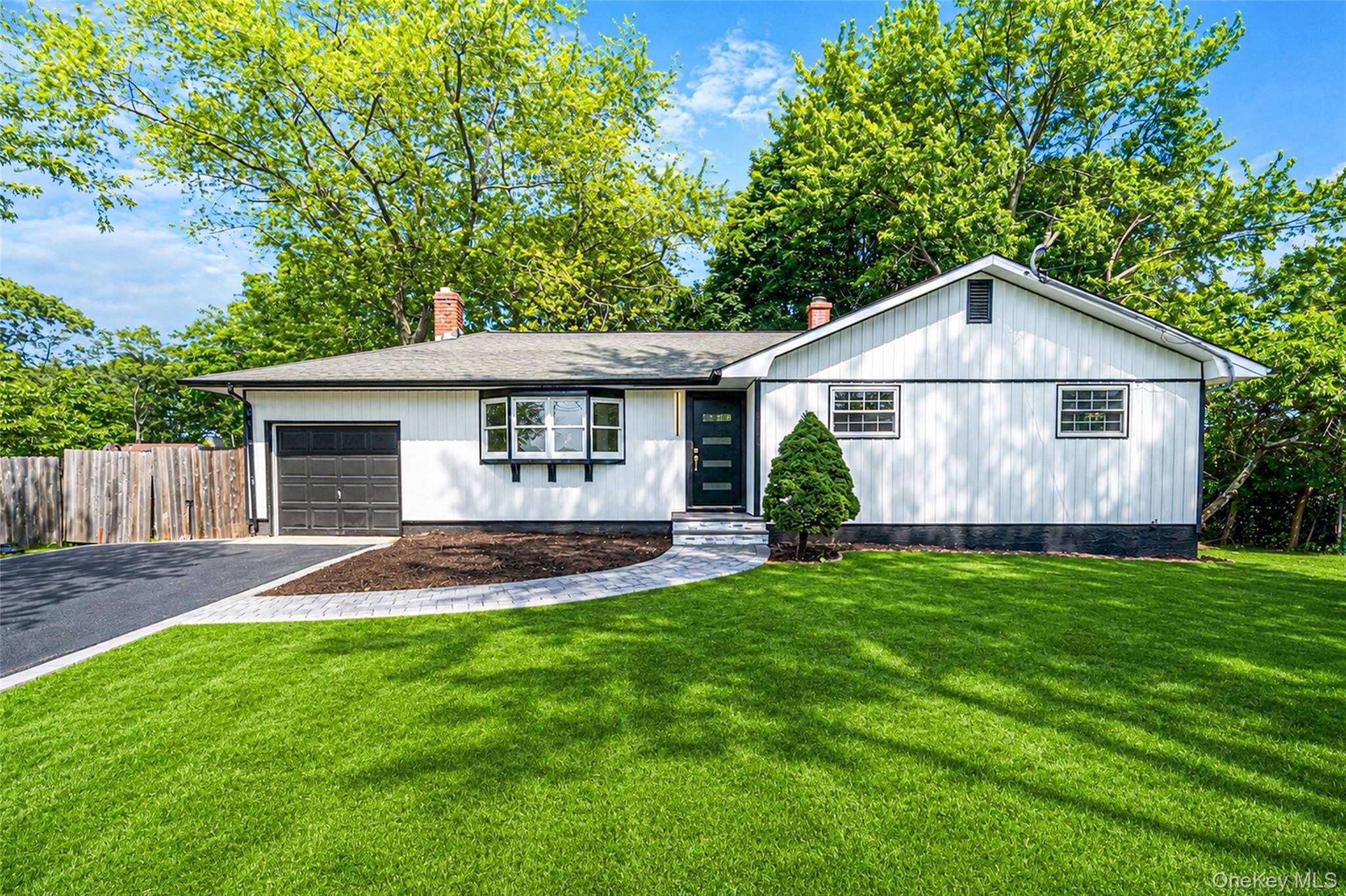 267 Woodhull AVE, Port Jefferson Station, NY 11776