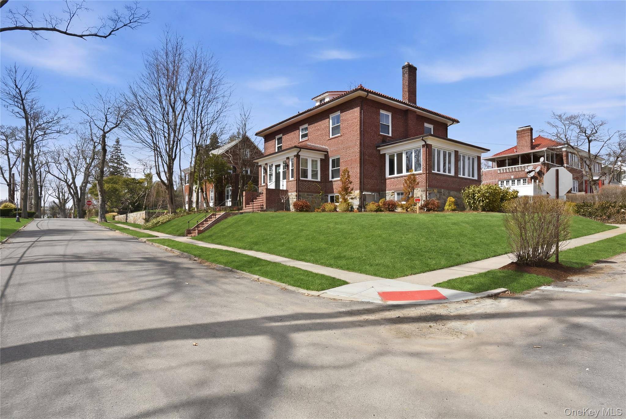 55 Stuyvesant PLZ, Mount Vernon, NY 10552