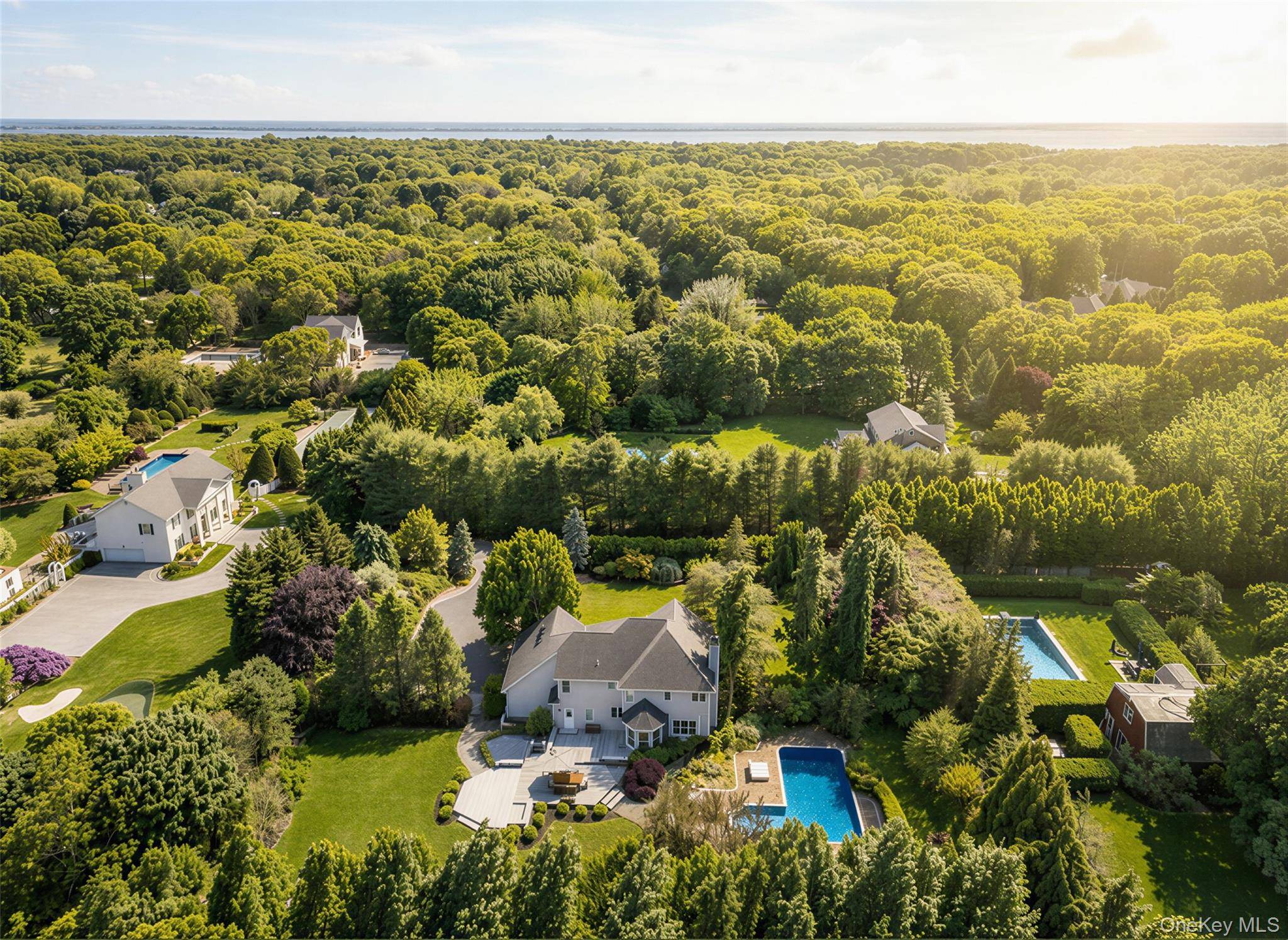 196 S Country RD, Remsenburg, NY 11960