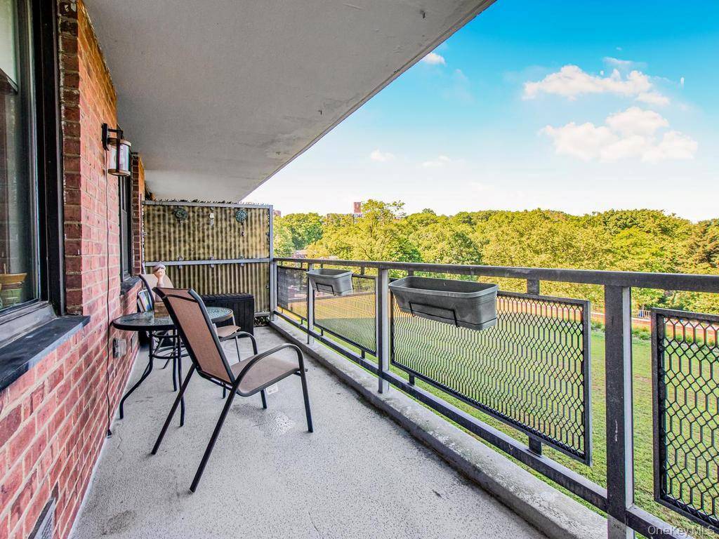 4705 Henry Hudson Pkwy #3B, Bronx, NY 10471