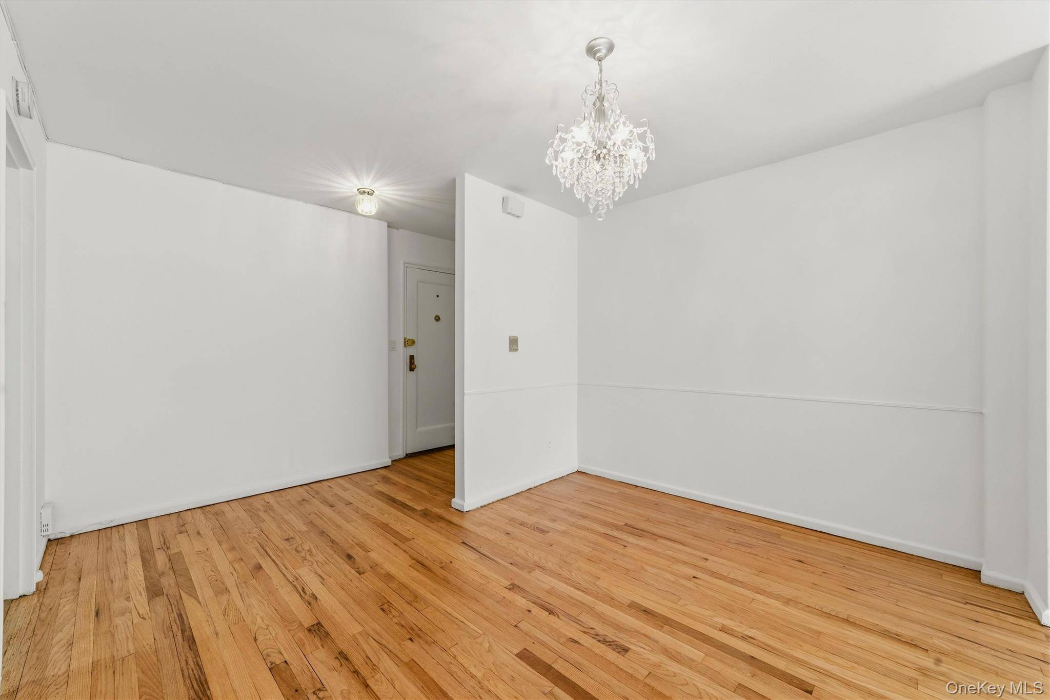60 White Oak ST #2F, New Rochelle, NY 10801
