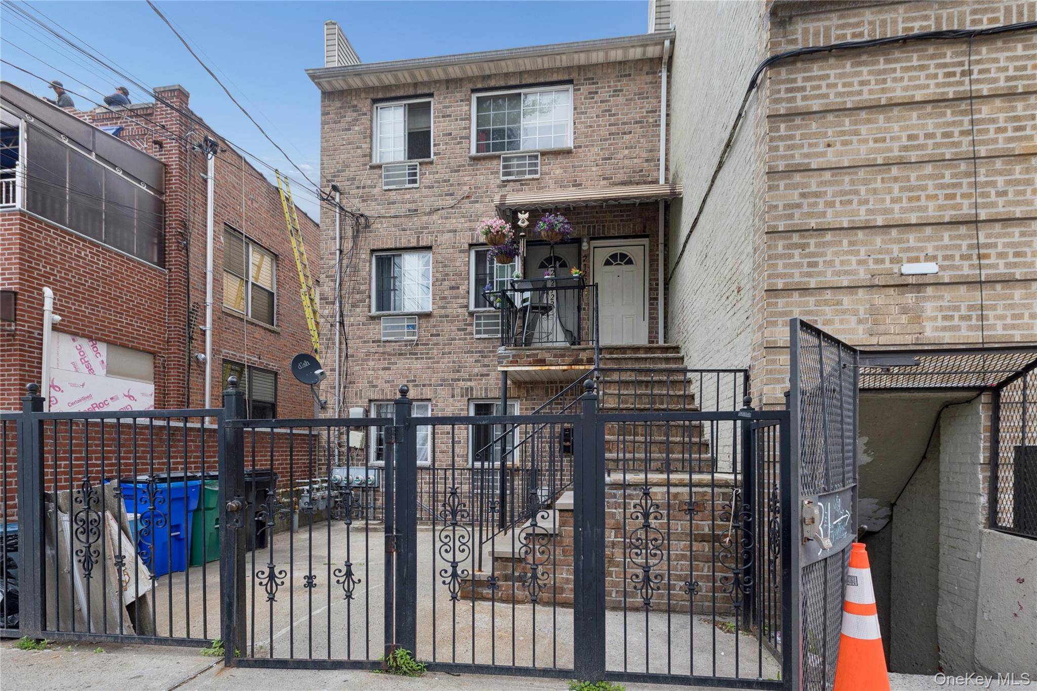 2722 Wallace AVE, Bronx, NY 10467