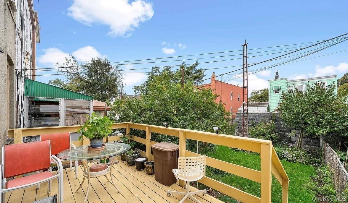 1643 Norman ST, Ridgewood, NY 11385