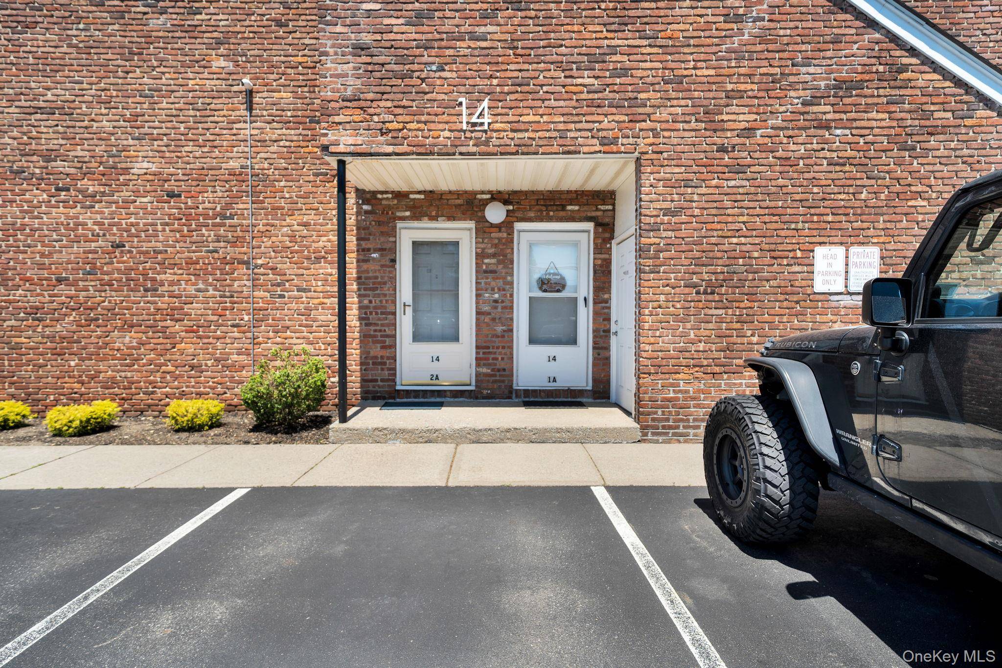 14 Ivy ST #1A, Farmingdale, NY 11735