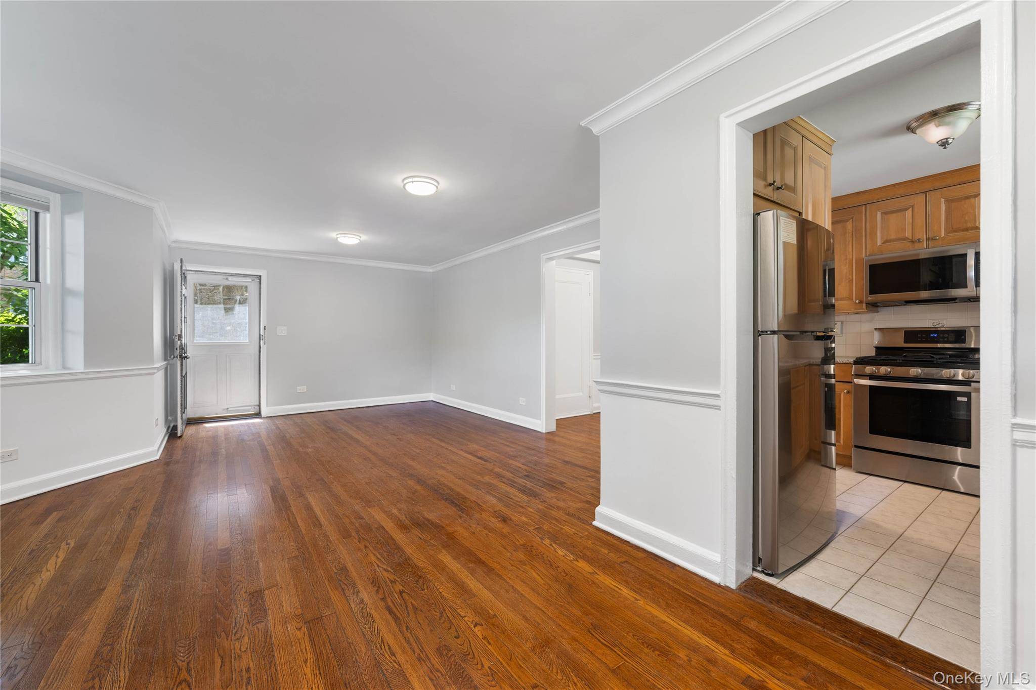 9 Sentry PL #Garden, Scarsdale, NY 10583