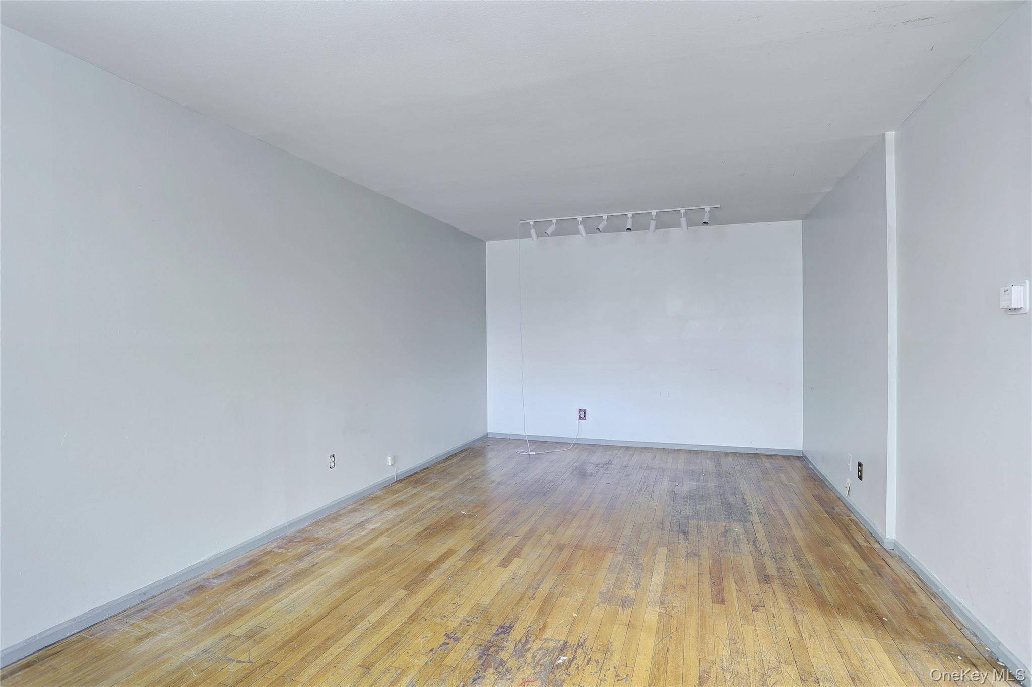 202 Kearsing Pkwy, Monsey, NY 10952