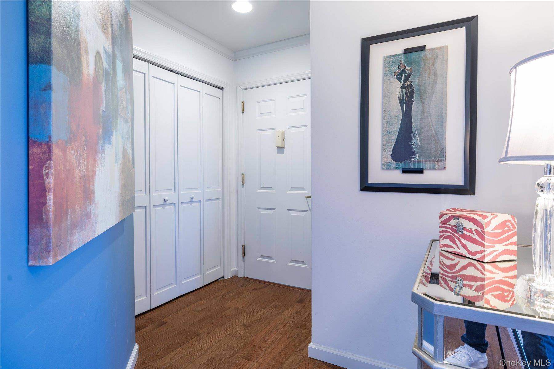 55 Clinton AVE #401, Rockville Centre, NY 11570