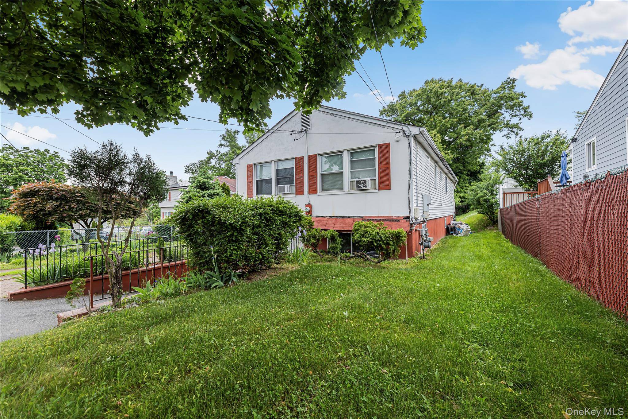 82 Riverdale AVE, White Plains, NY 10607