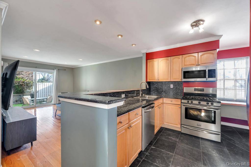 208-11 Estates DR #23128, Bayside, NY 11360