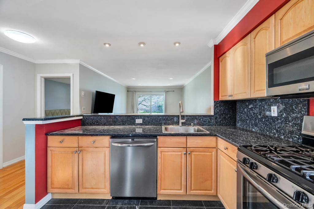 208-11 Estates DR #23128, Bayside, NY 11360
