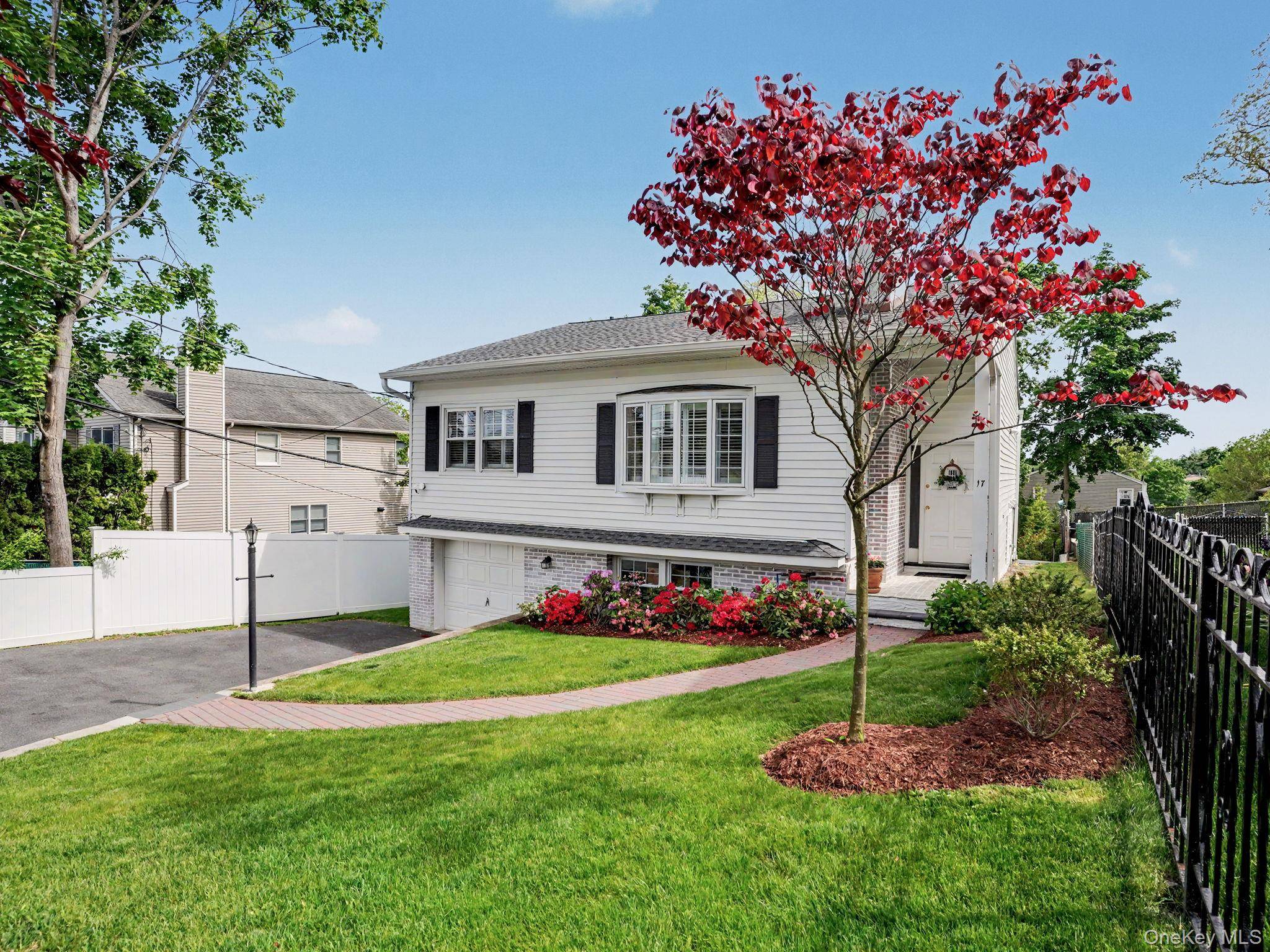 17 Gedney WAY, White Plains, NY 10605