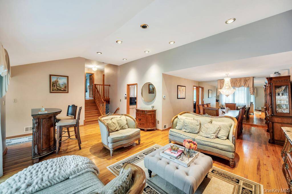 372 Hungry Harbor RD, North Woodmere, NY 11581