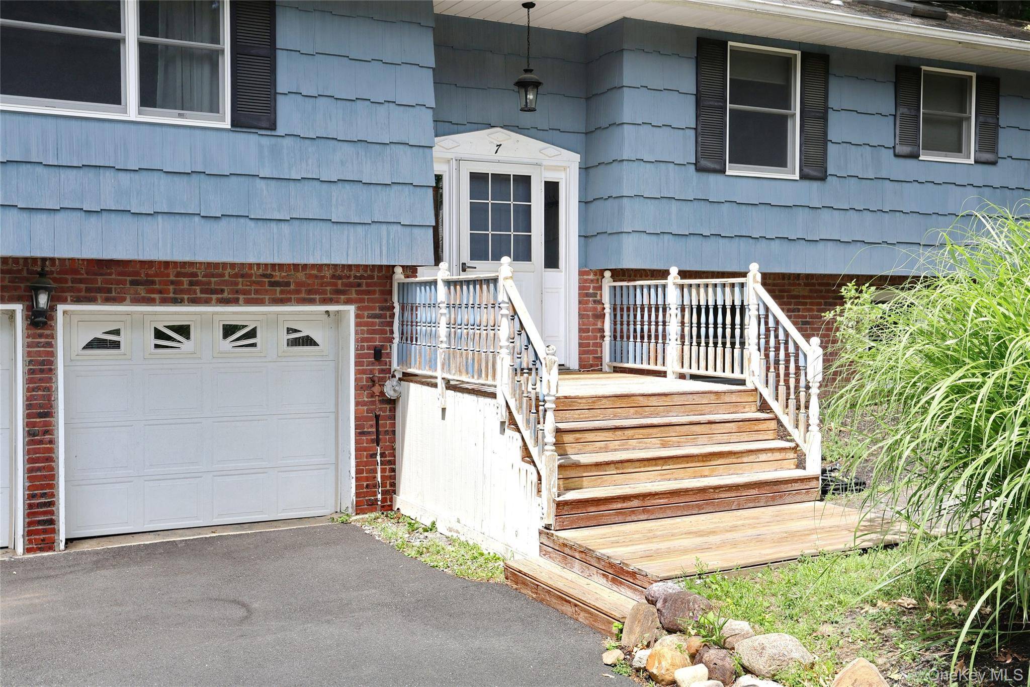 7 Eagle ST, Spring Valley, NY 10977
