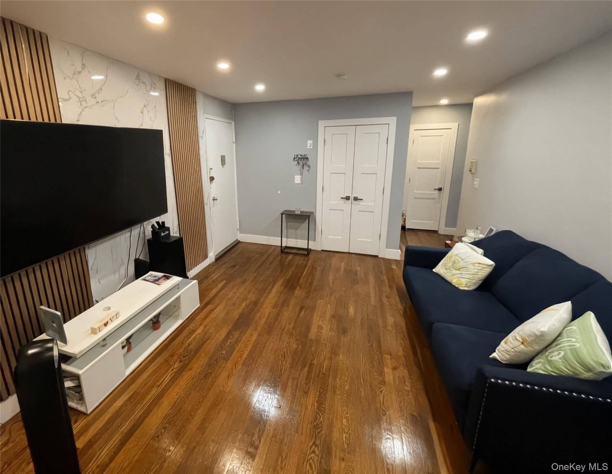 180 Van Cortlandt PARK #5J, Bronx, NY 10463