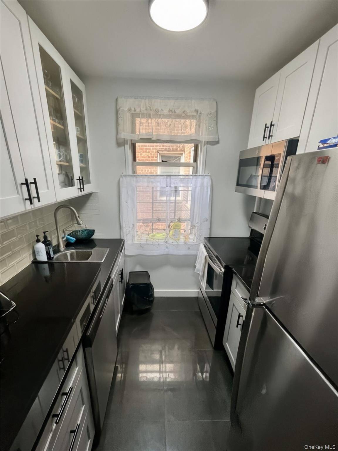 180 Van Cortlandt PARK #5J, Bronx, NY 10463