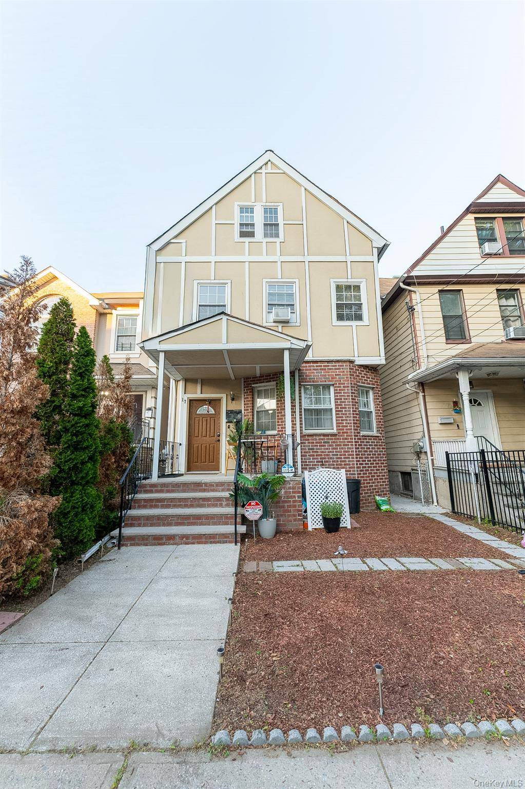 17 S 7th AVE, Mount Vernon, NY 10550