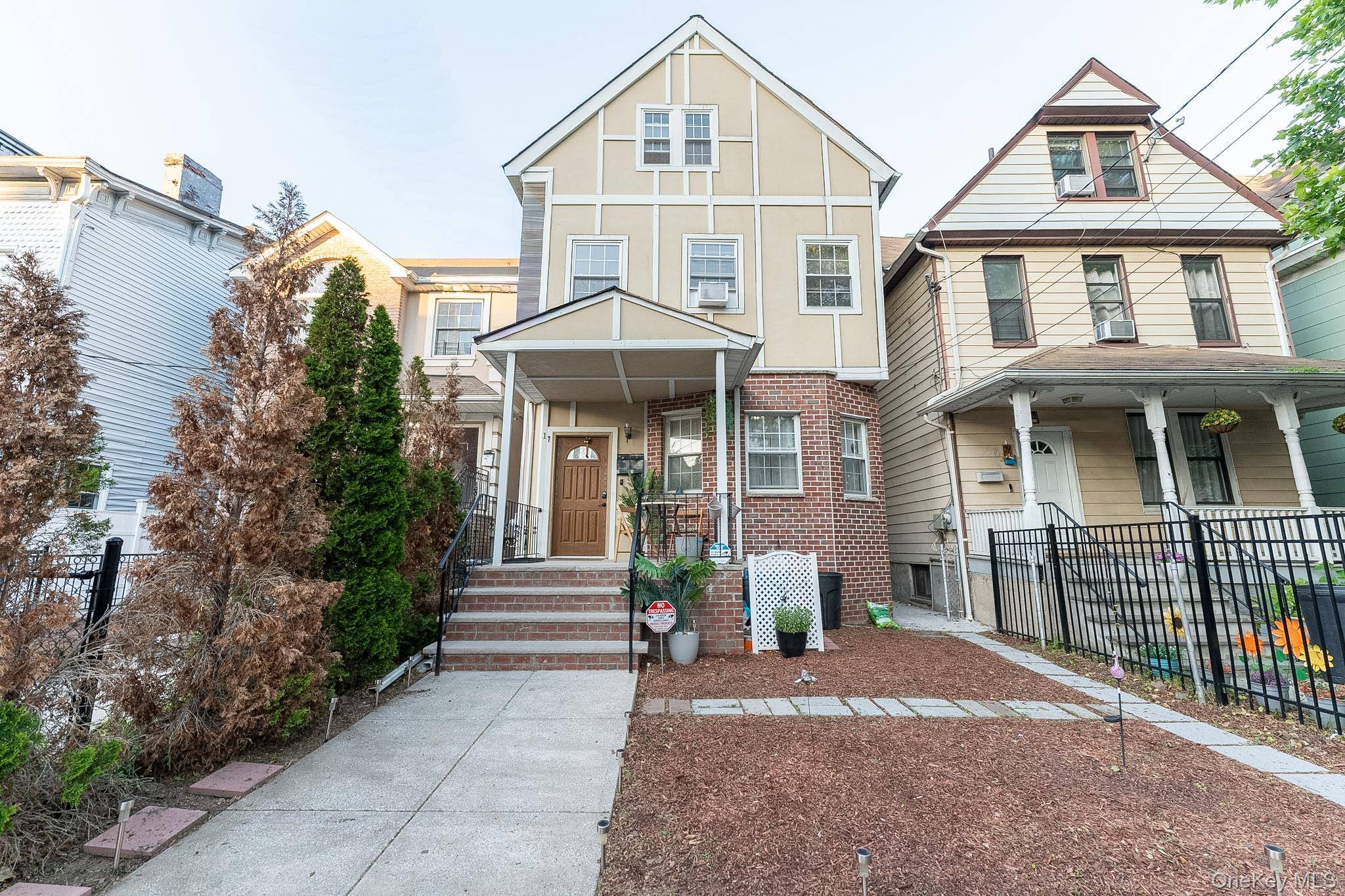 17 S 7th AVE, Mount Vernon, NY 10550