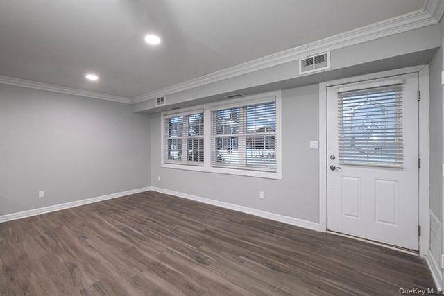 1355 Roanoke AVE #7g, Riverhead, NY 11901