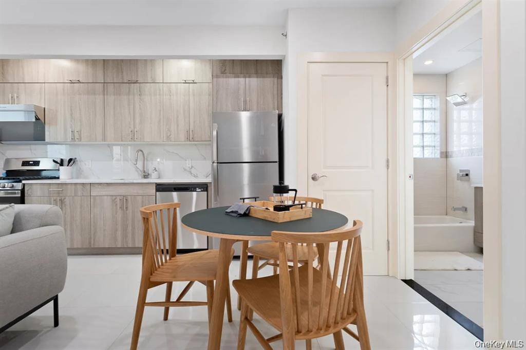 124-28 Queens BLVD #PH-B, Kew Gardens, NY 11415