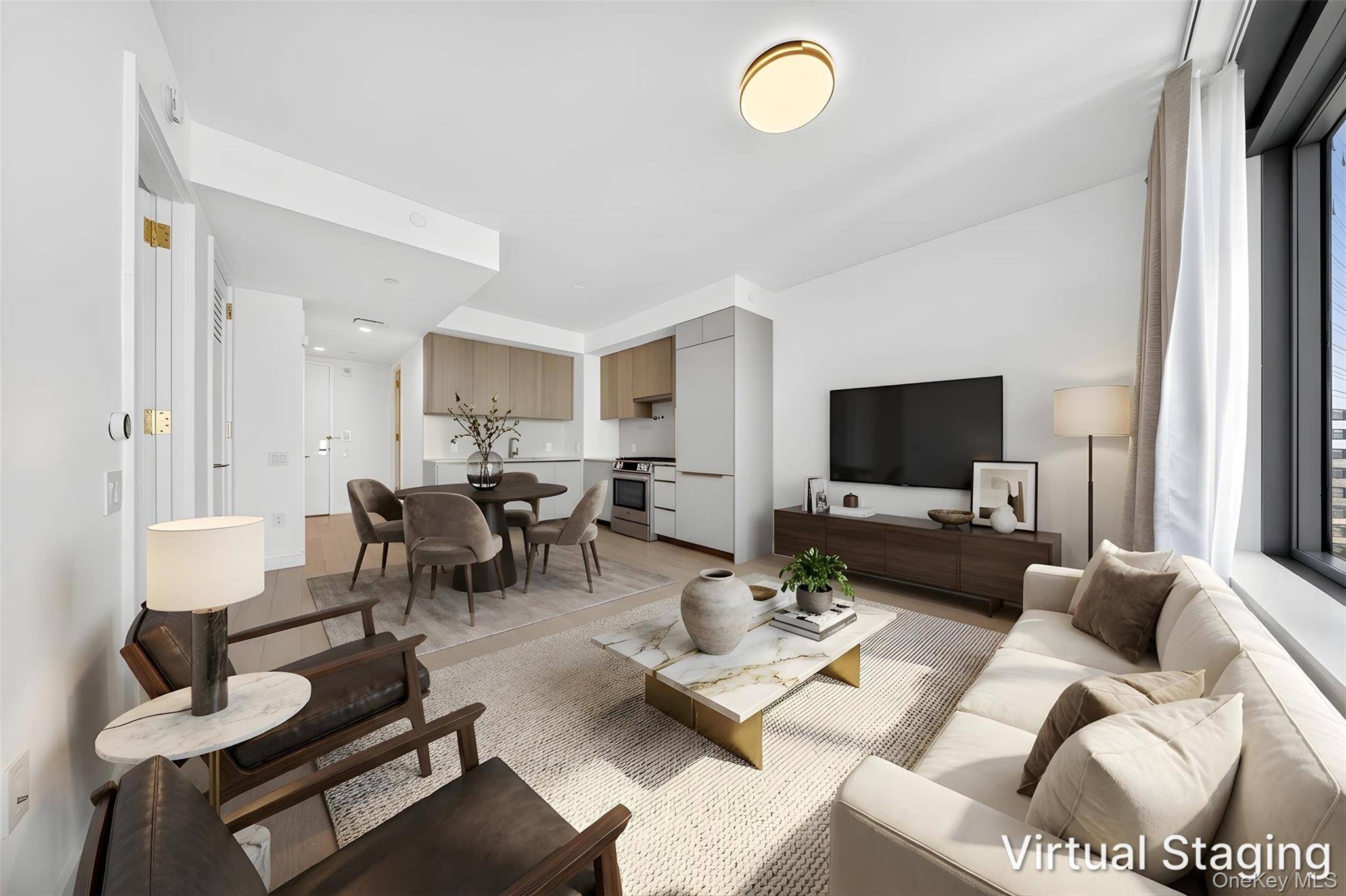 3 Court SQ #5005, Long Island City, NY 11101