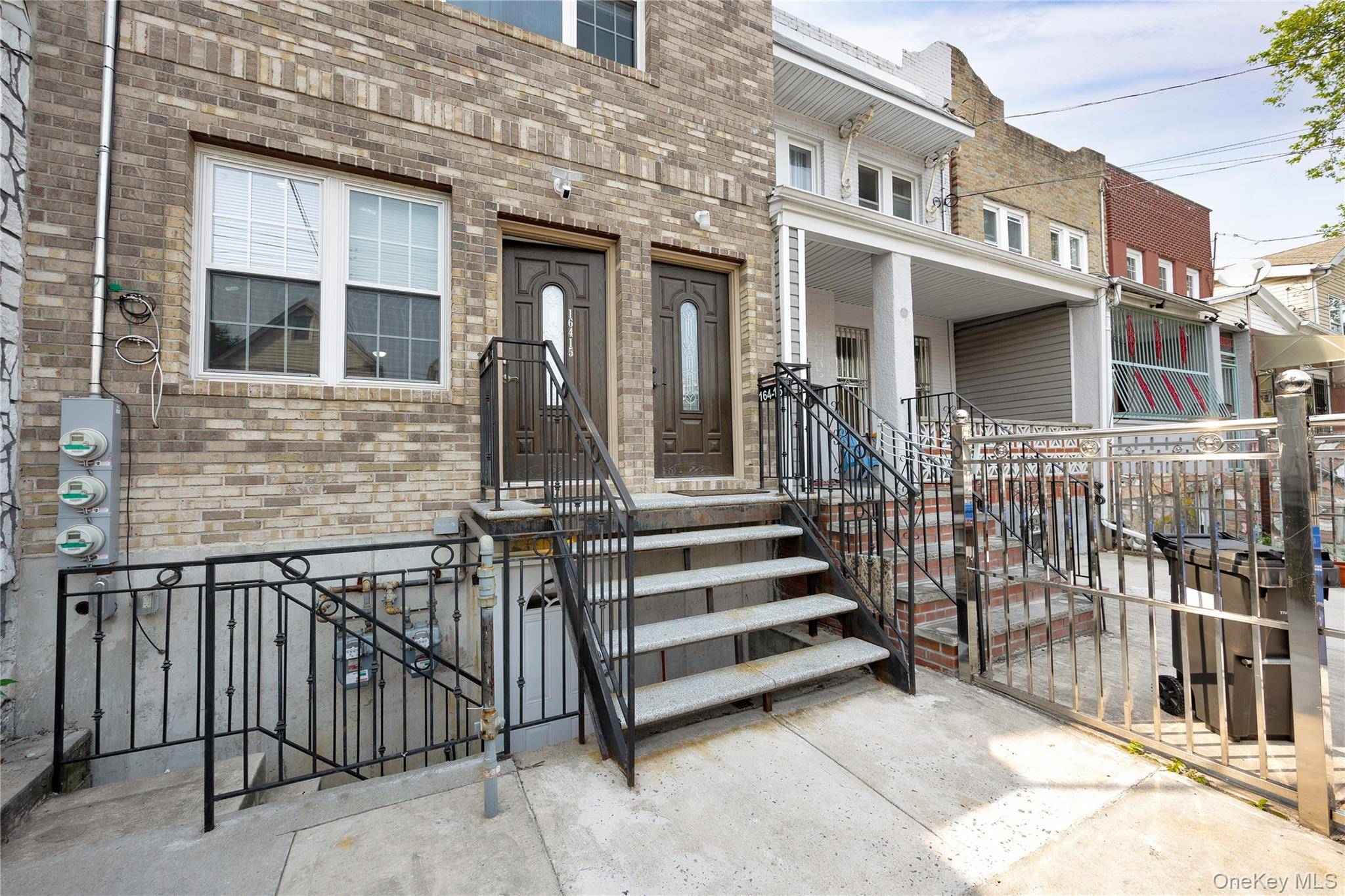 164-15 104th RD, Jamaica, NY 11433