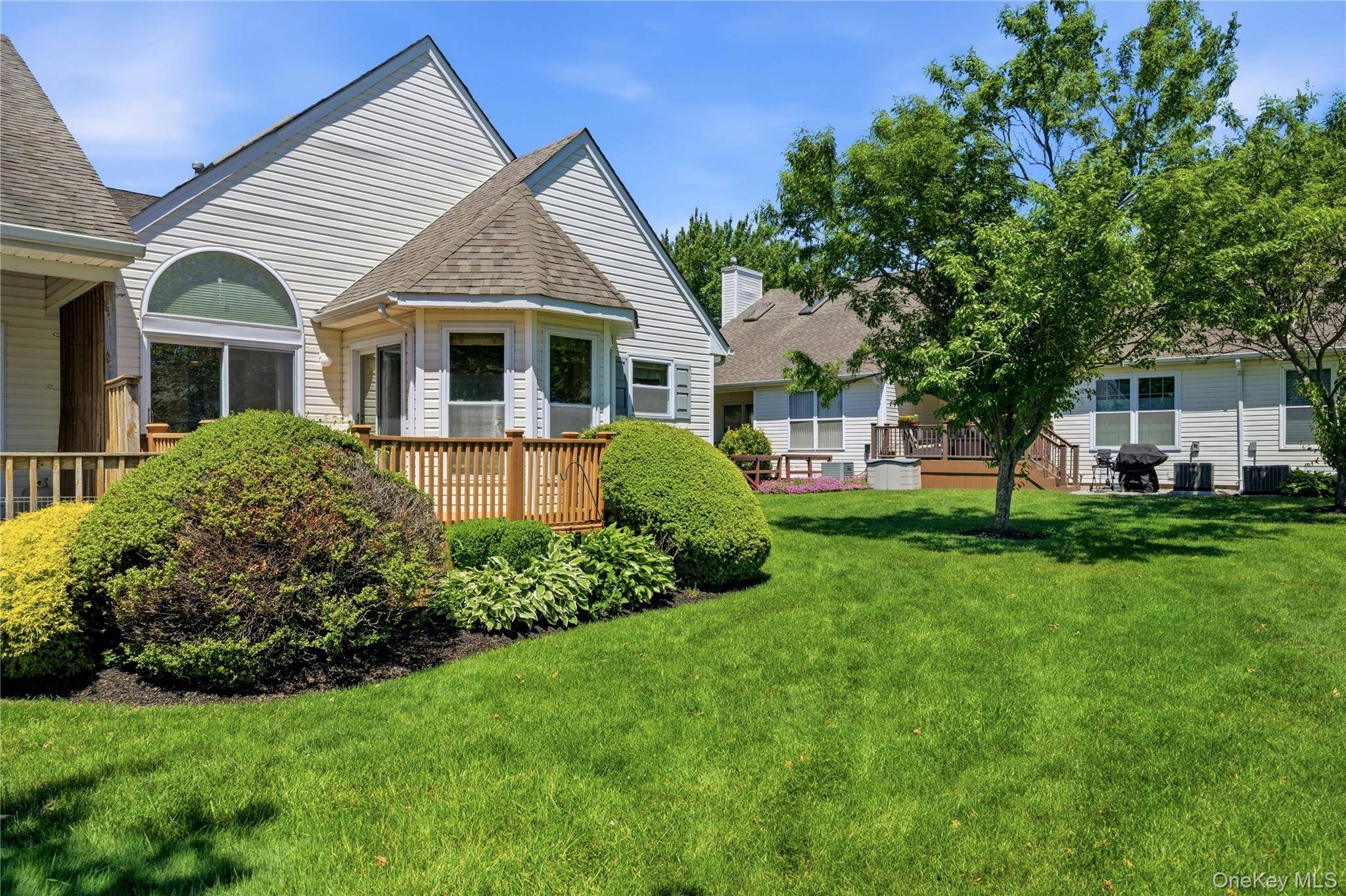 2508 Nicole DR, Port Jefferson Station, NY 11776