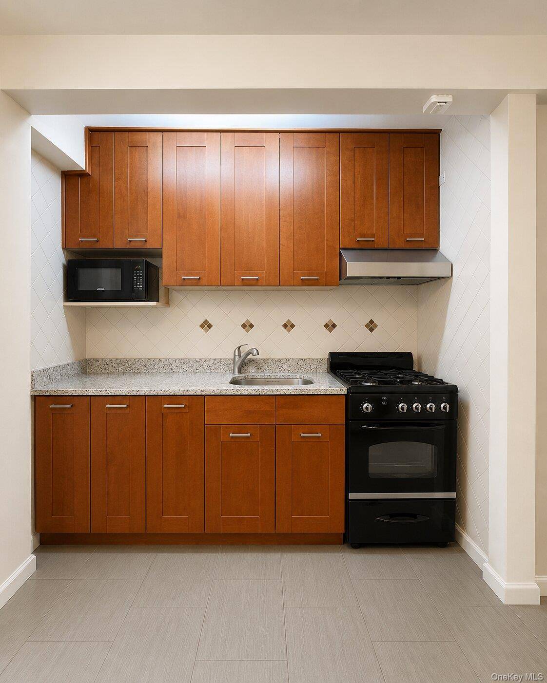 6615 Wetherole ST #C11, Rego Park, NY 11374