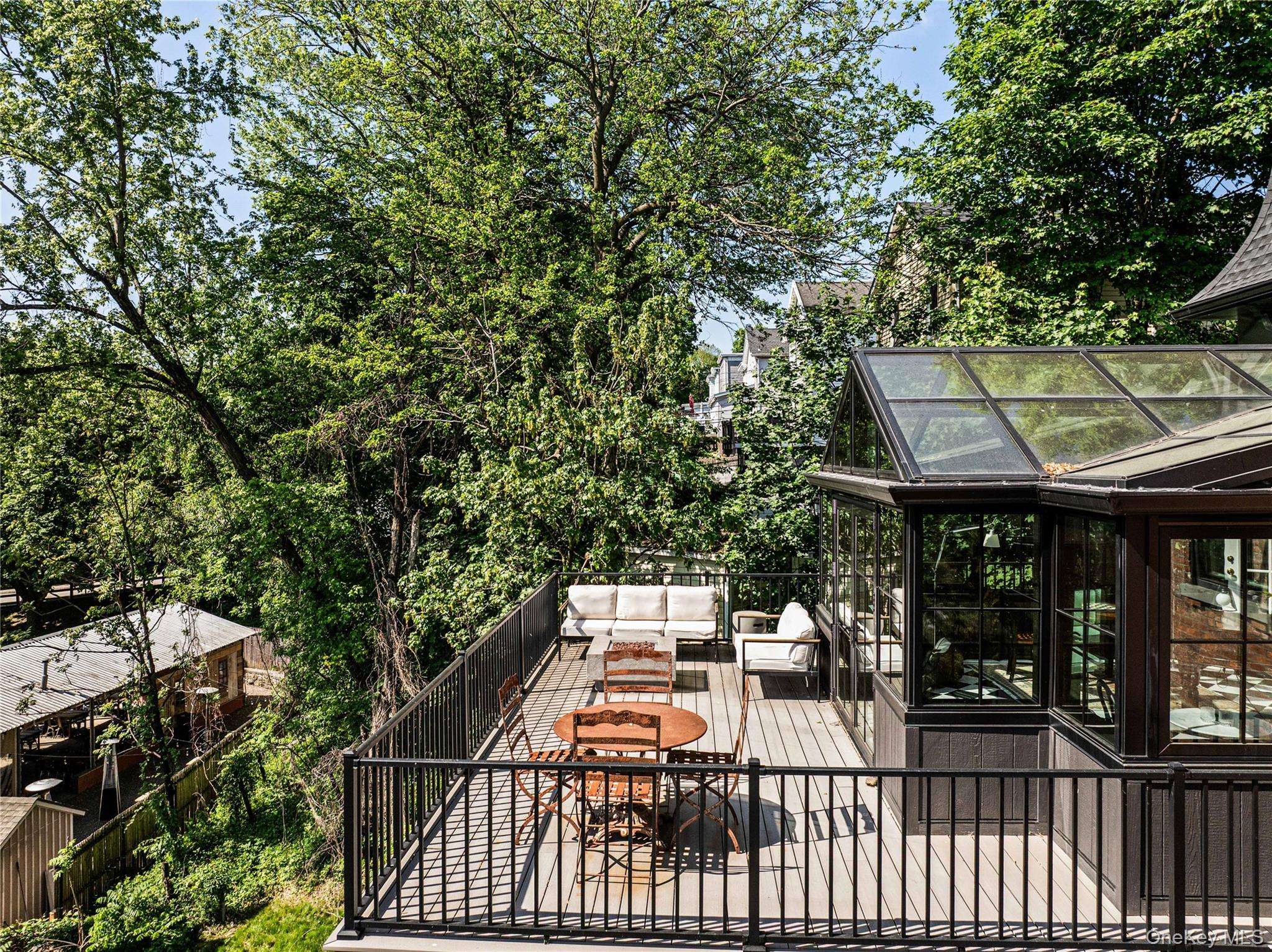33 Davis ST, Beacon, NY 12508