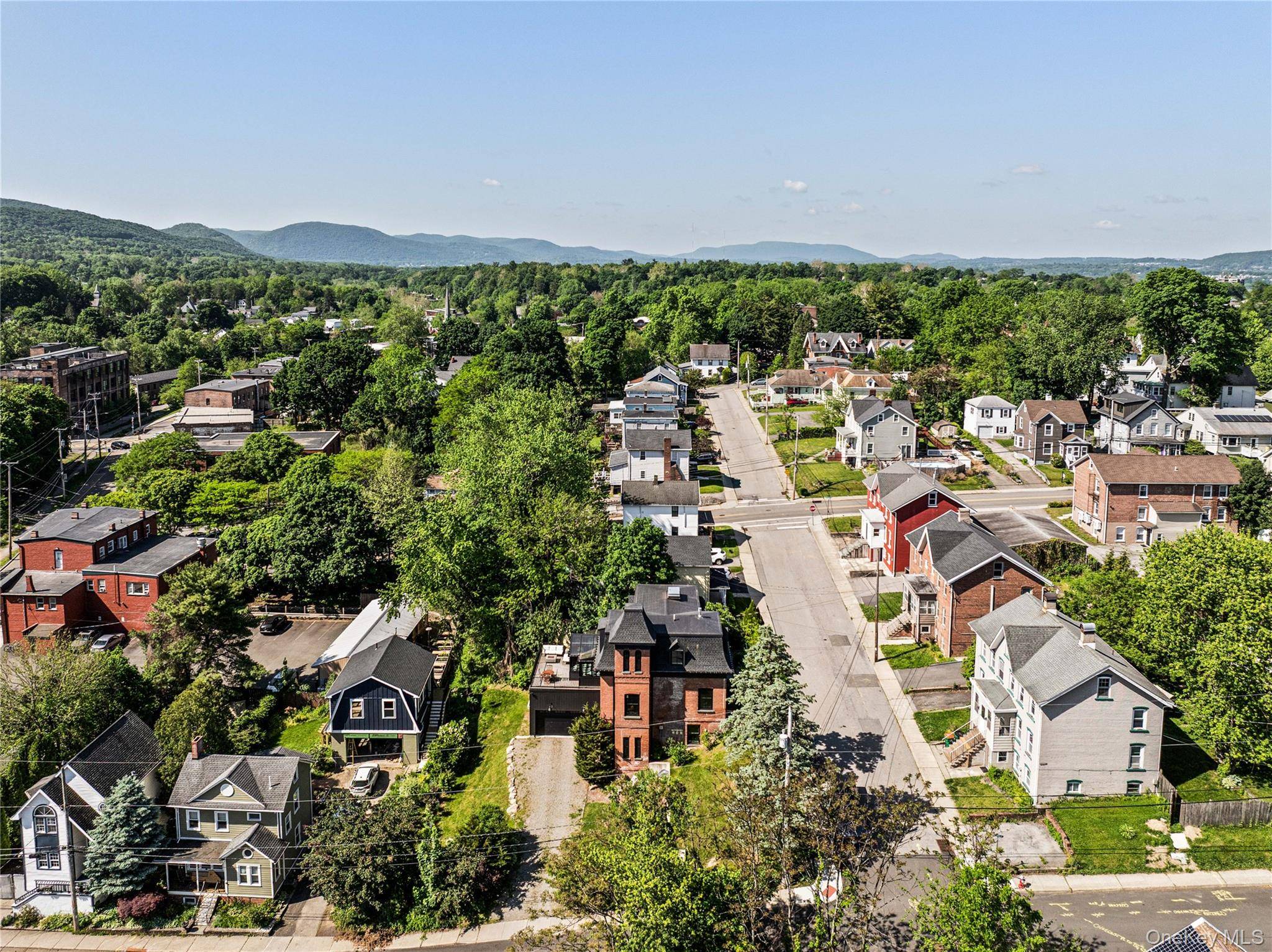 33 Davis ST, Beacon, NY 12508
