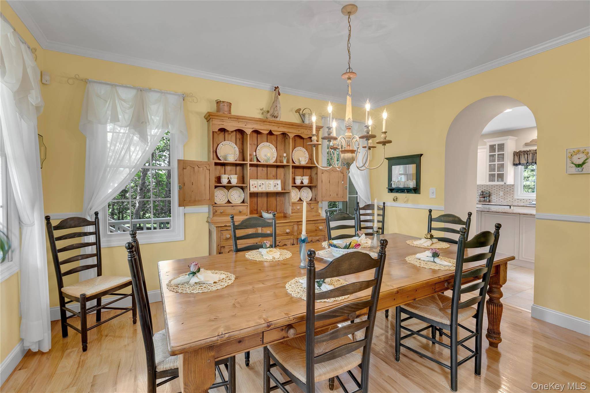 216 Landing LN, Baiting Hollow, NY 11933