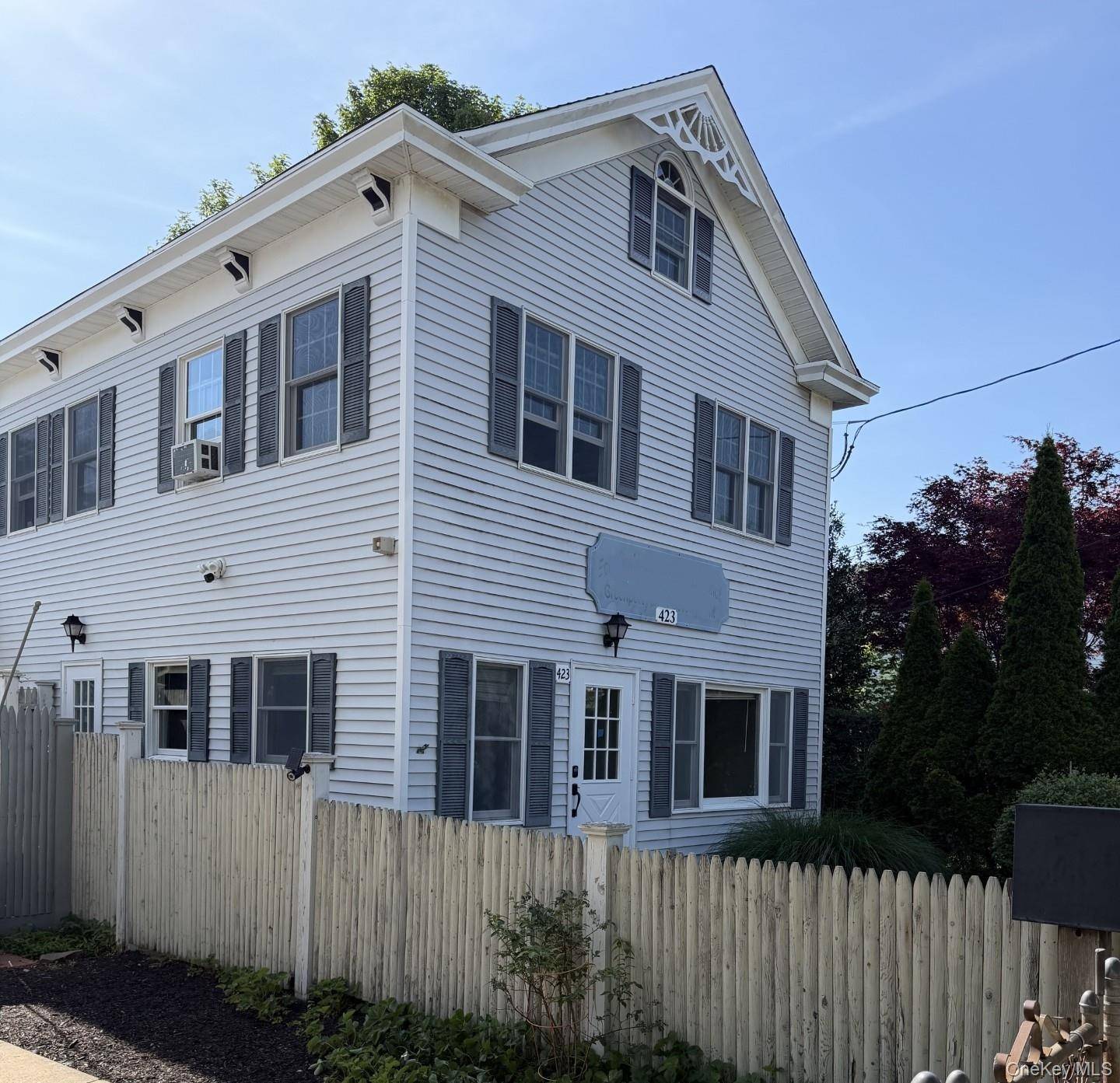 423 1st ST, Greenport, NY 11944