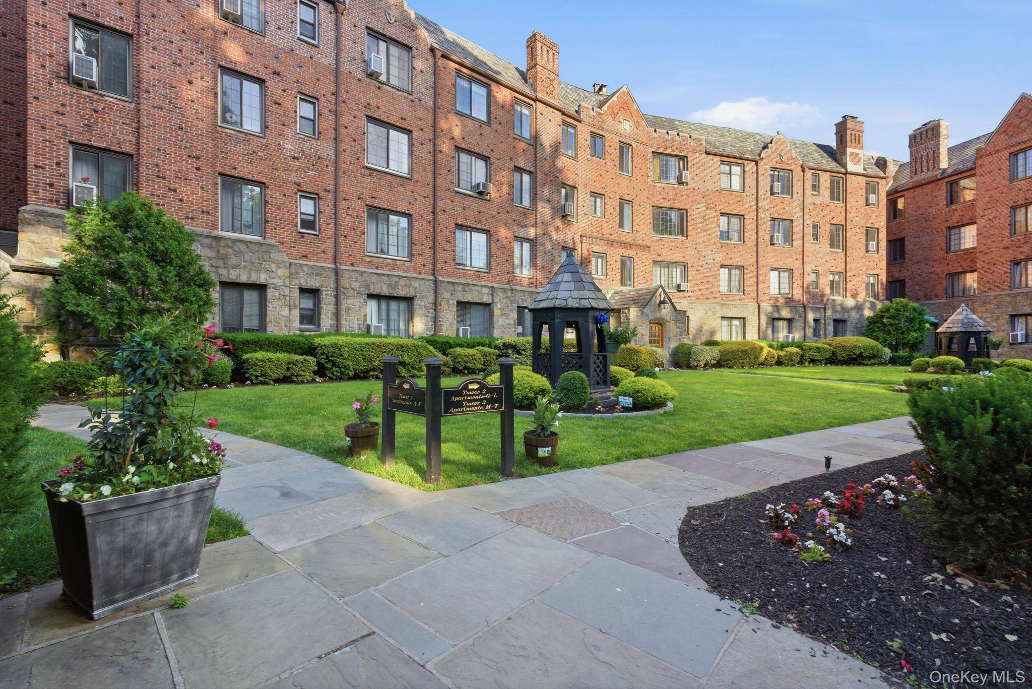 914 Wynnewood RD #LL1, Pelham, NY 10803