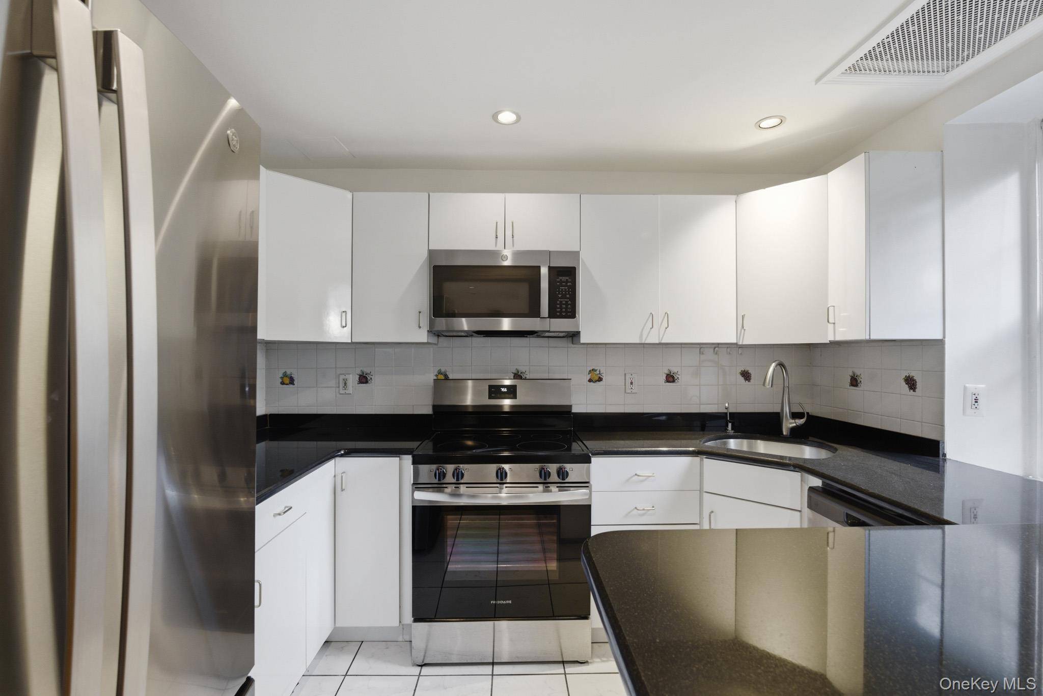 914 Wynnewood RD #LL1, Pelham, NY 10803