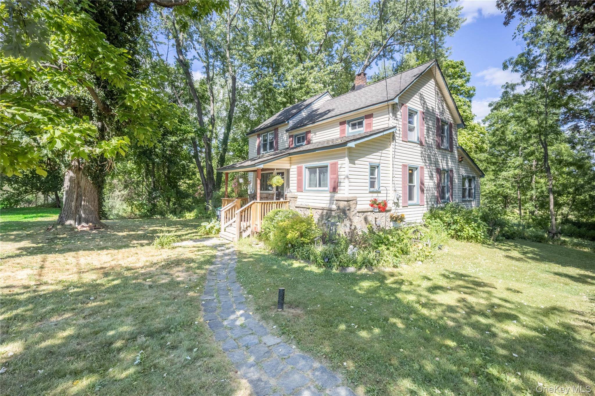 138 Ohioville RD, New Paltz, NY 12561