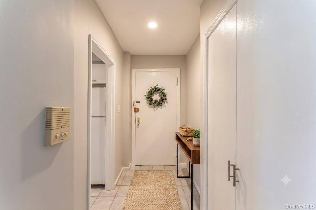 61 Maine AVE #D14, Rockville Centre, NY 11570