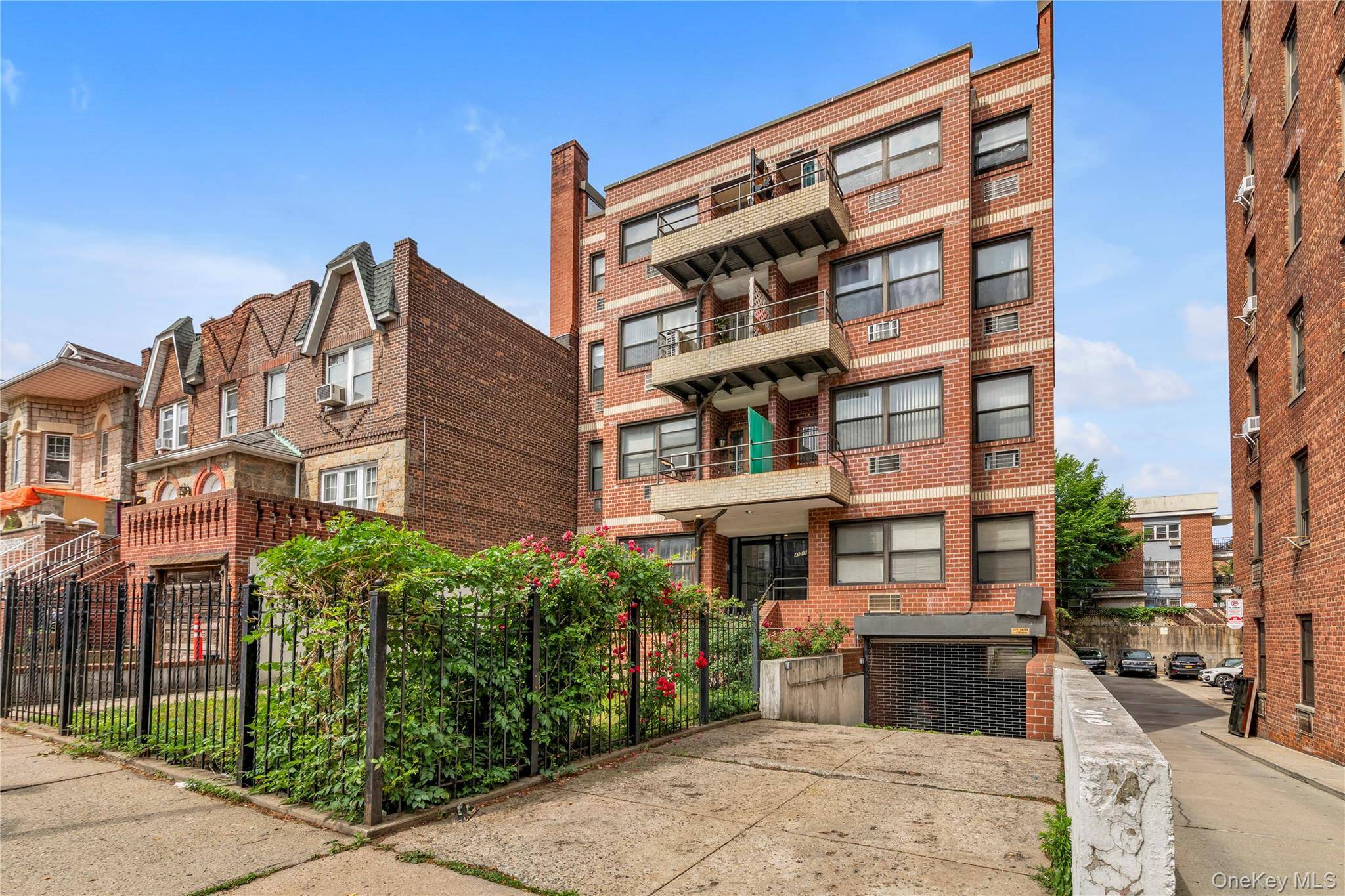 Address not disclosed, Woodside, NY 11377