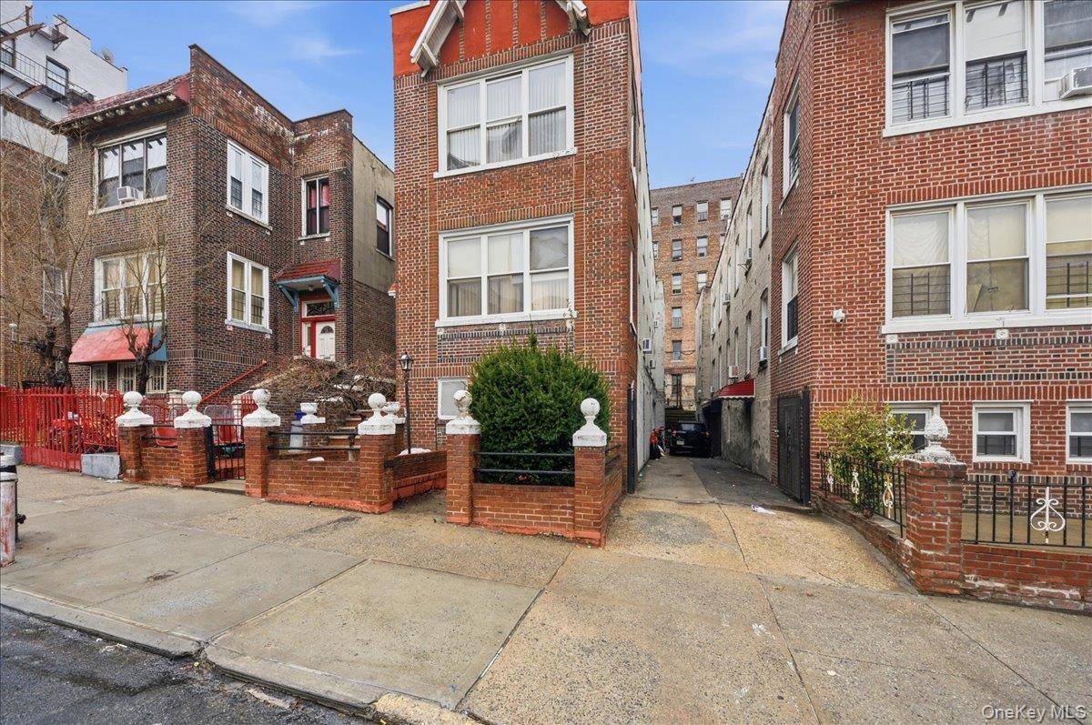 1825 S Andrews AVE, Bronx, NY 10453