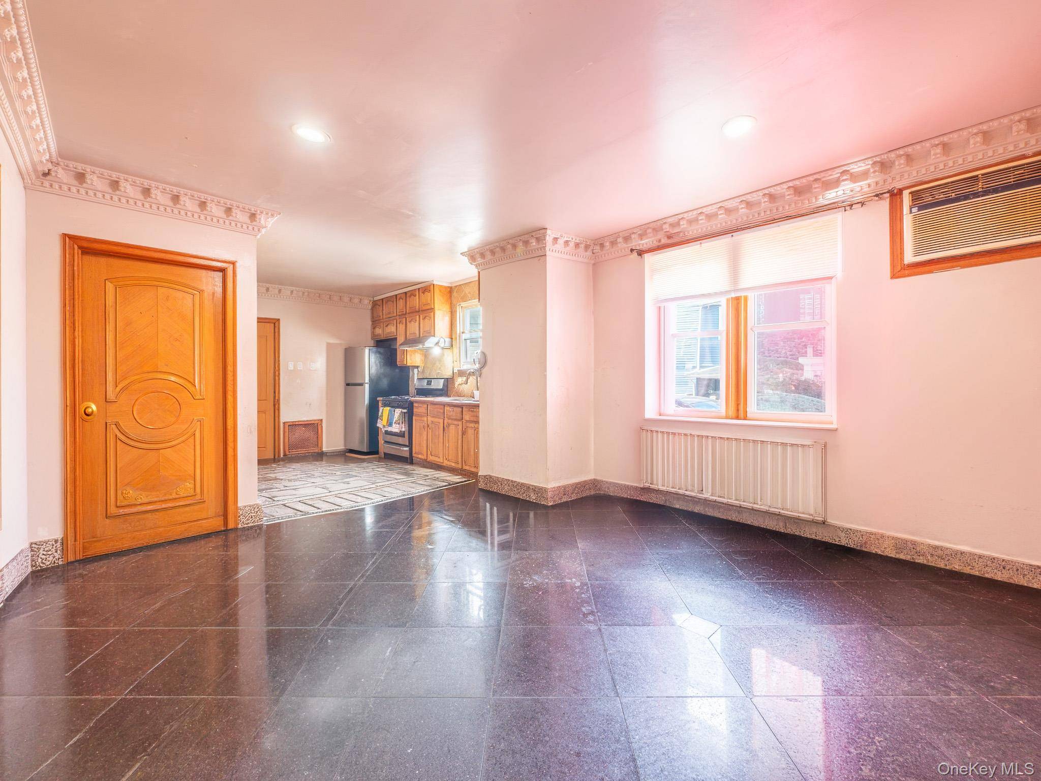 11614 Bessemer ST, Richmond Hill, NY 11418
