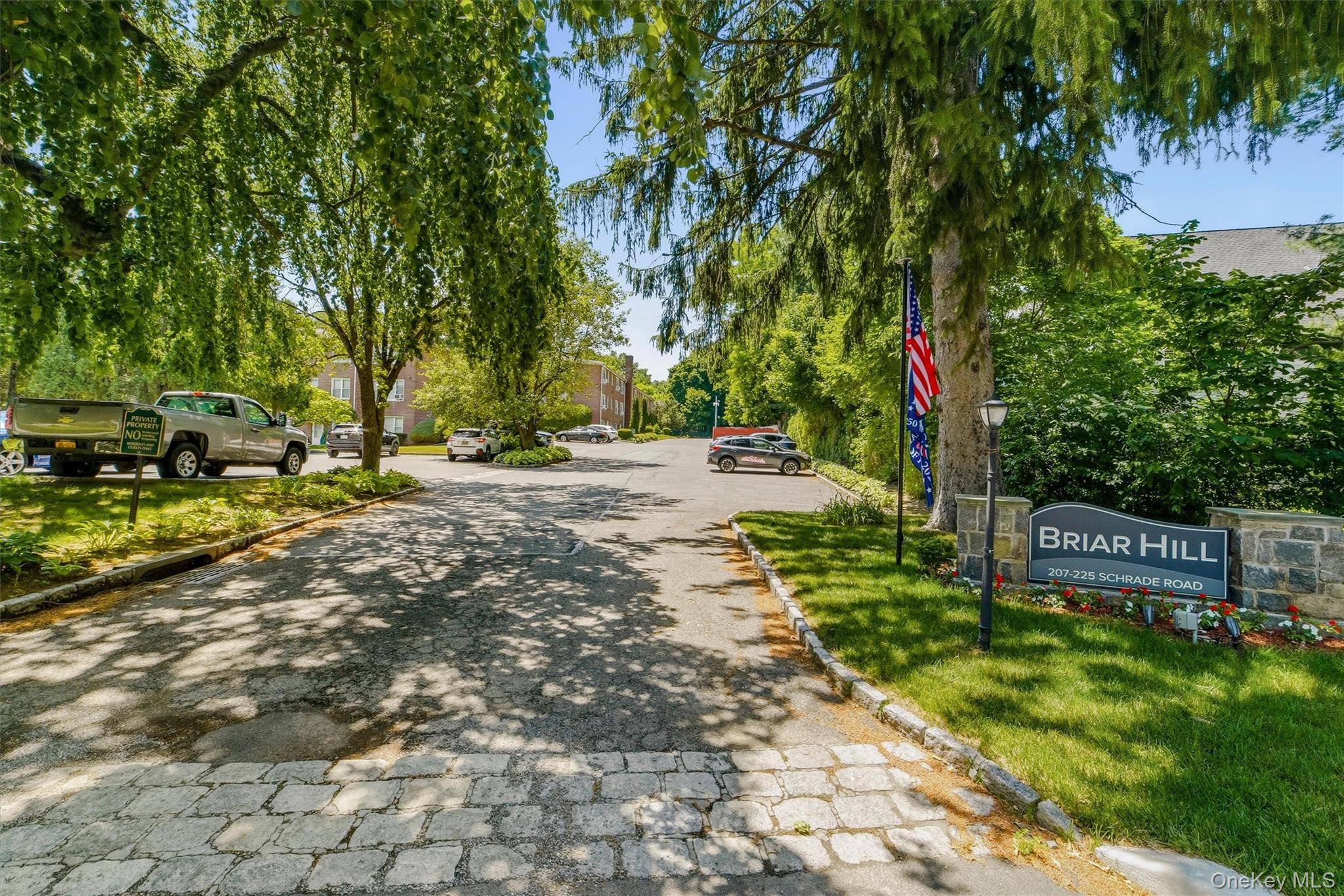 225 Schrade RD #1E, Briarcliff Manor, NY 10510