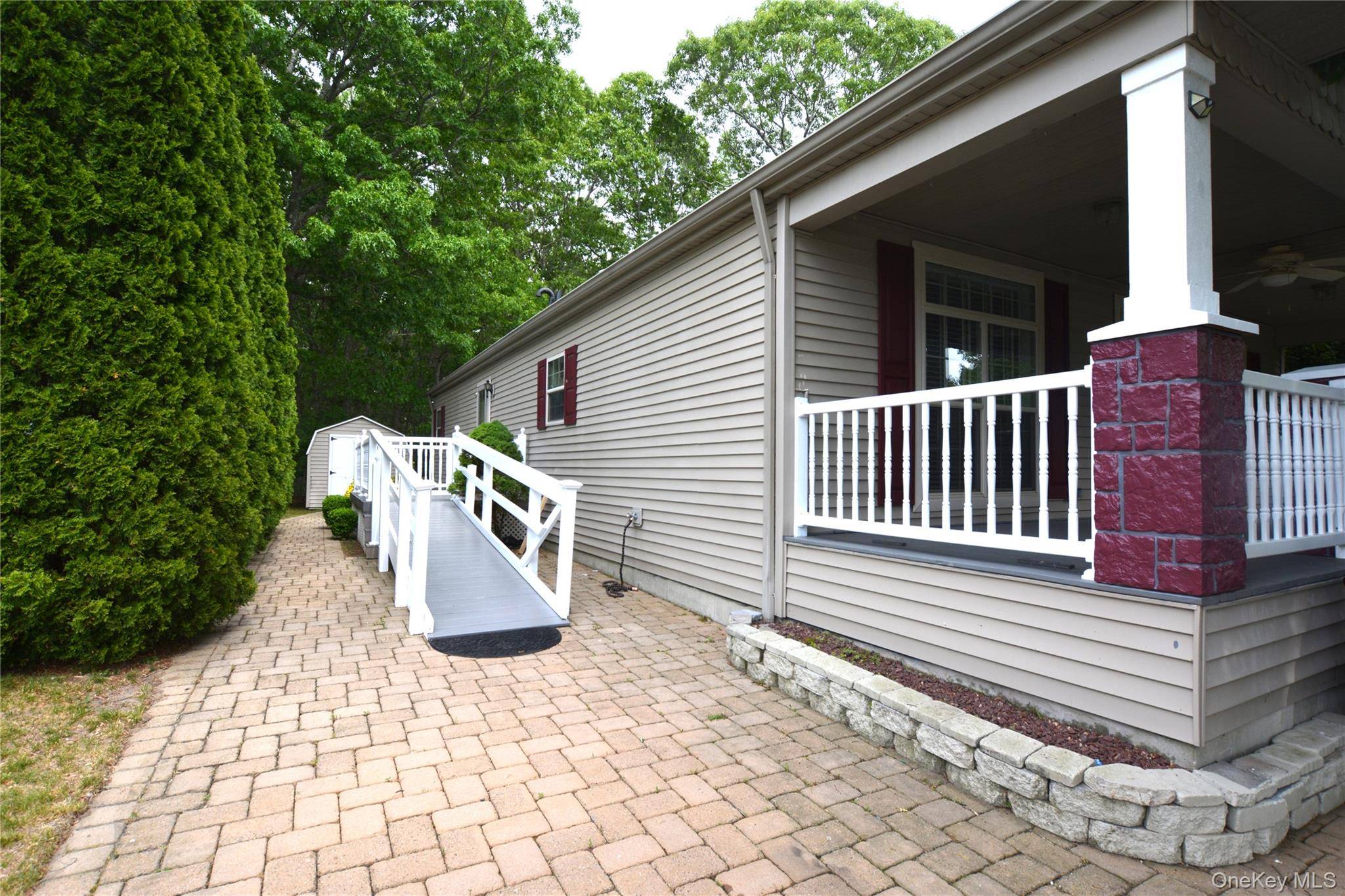 1661 Old Country Road #516, Riverhead, NY 11901