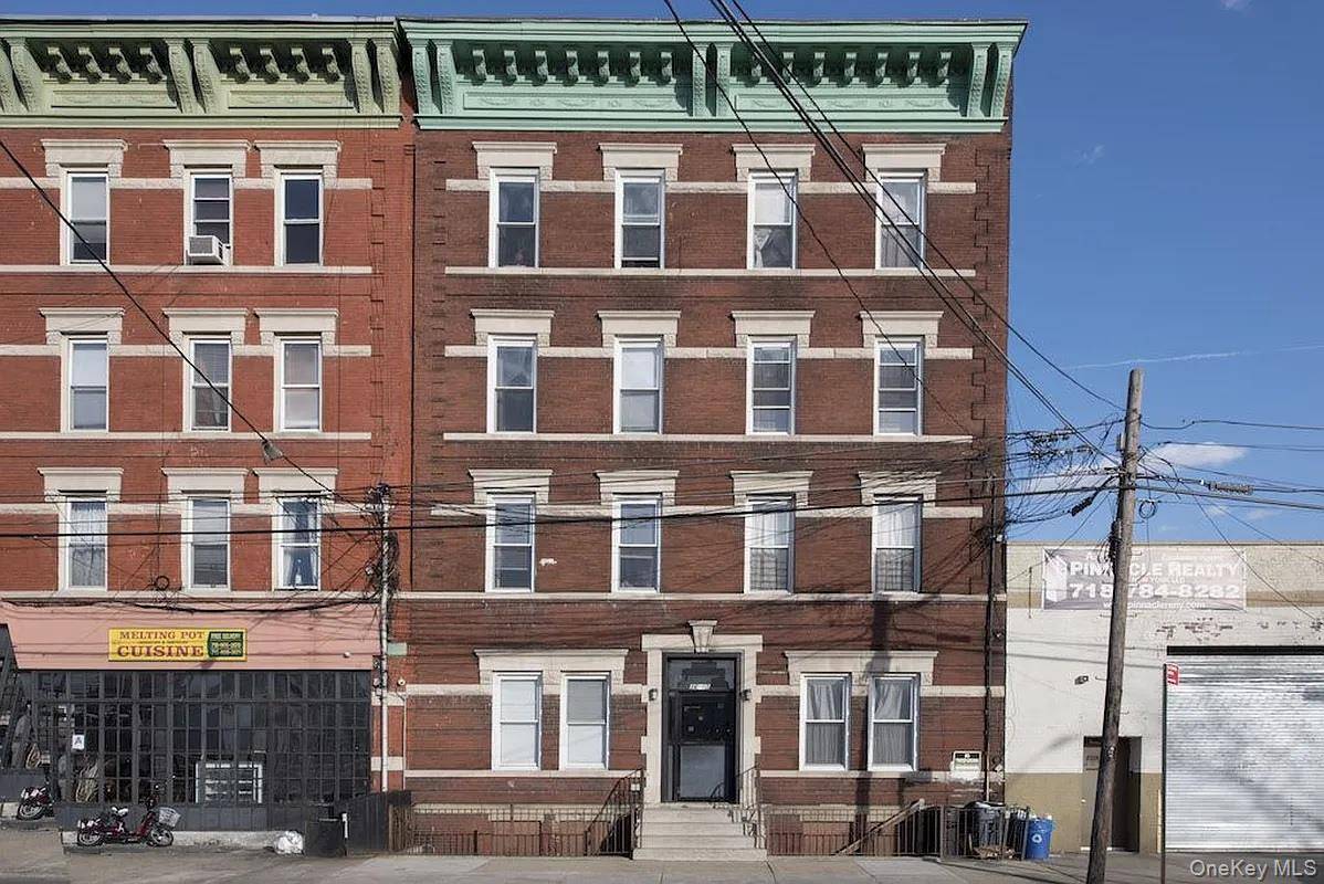 36-05 Vernon BLVD, Long Island City, NY 11106