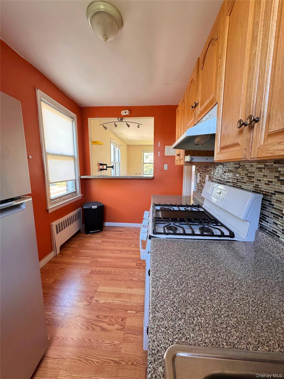 8 Wainwright AVE #2C, Yonkers, NY 10710