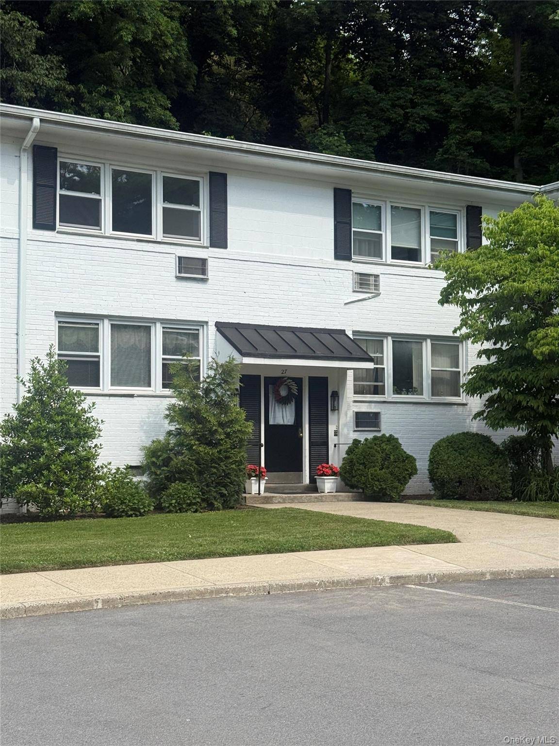 27 Avon CIR #D, Rye Brook, NY 10573