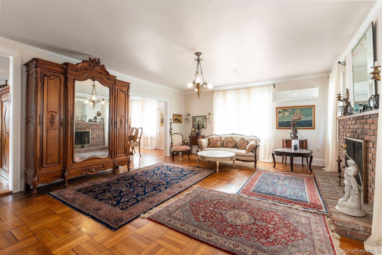 98 Washington AVE, Lawrence, NY 11559