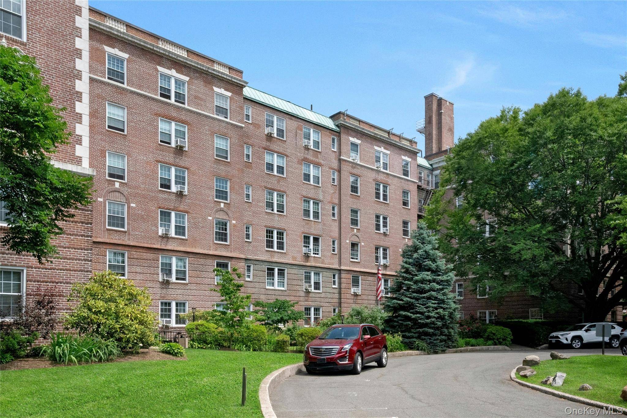 300 S Broadway #1 G, Tarrytown, NY 10591