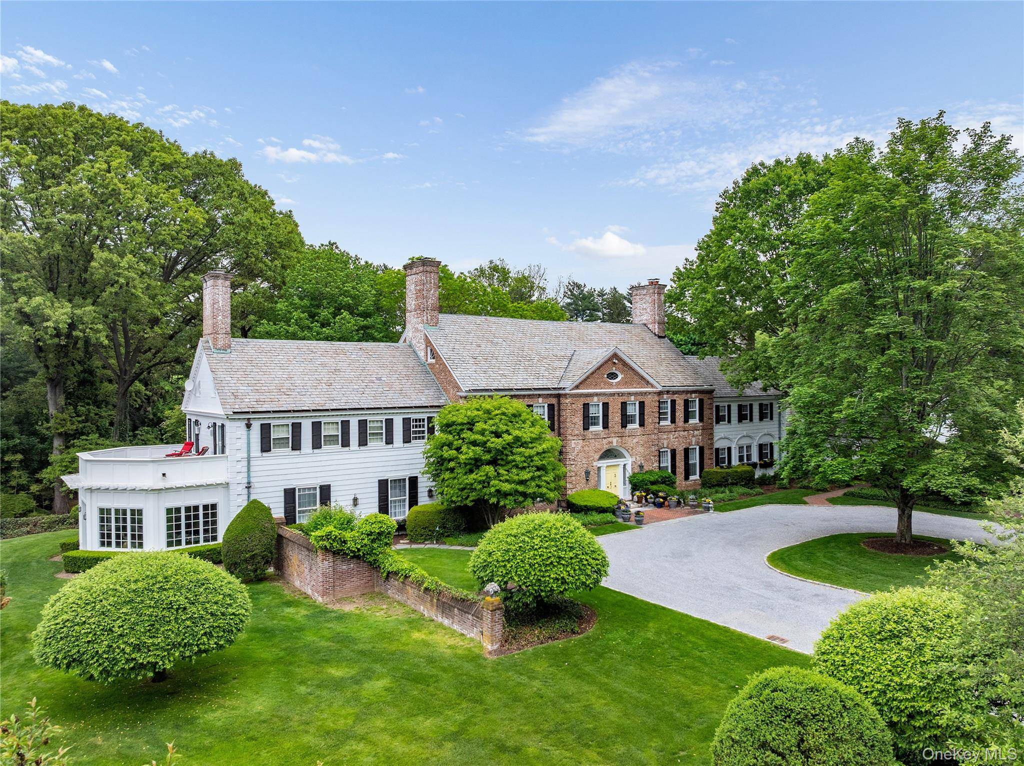 52 Piping Rock RD, Locust Valley, NY 11560