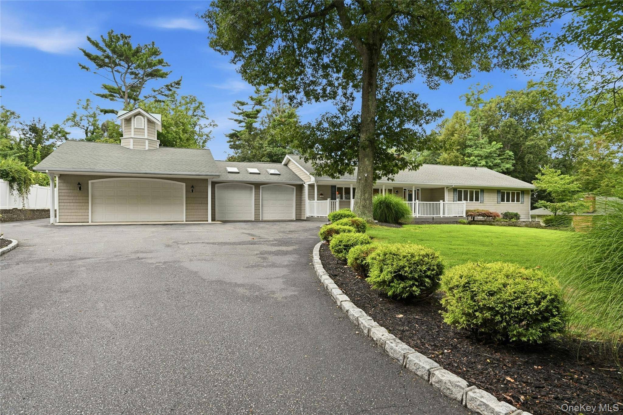 6 Winfield DR, Sound Beach, NY 11789